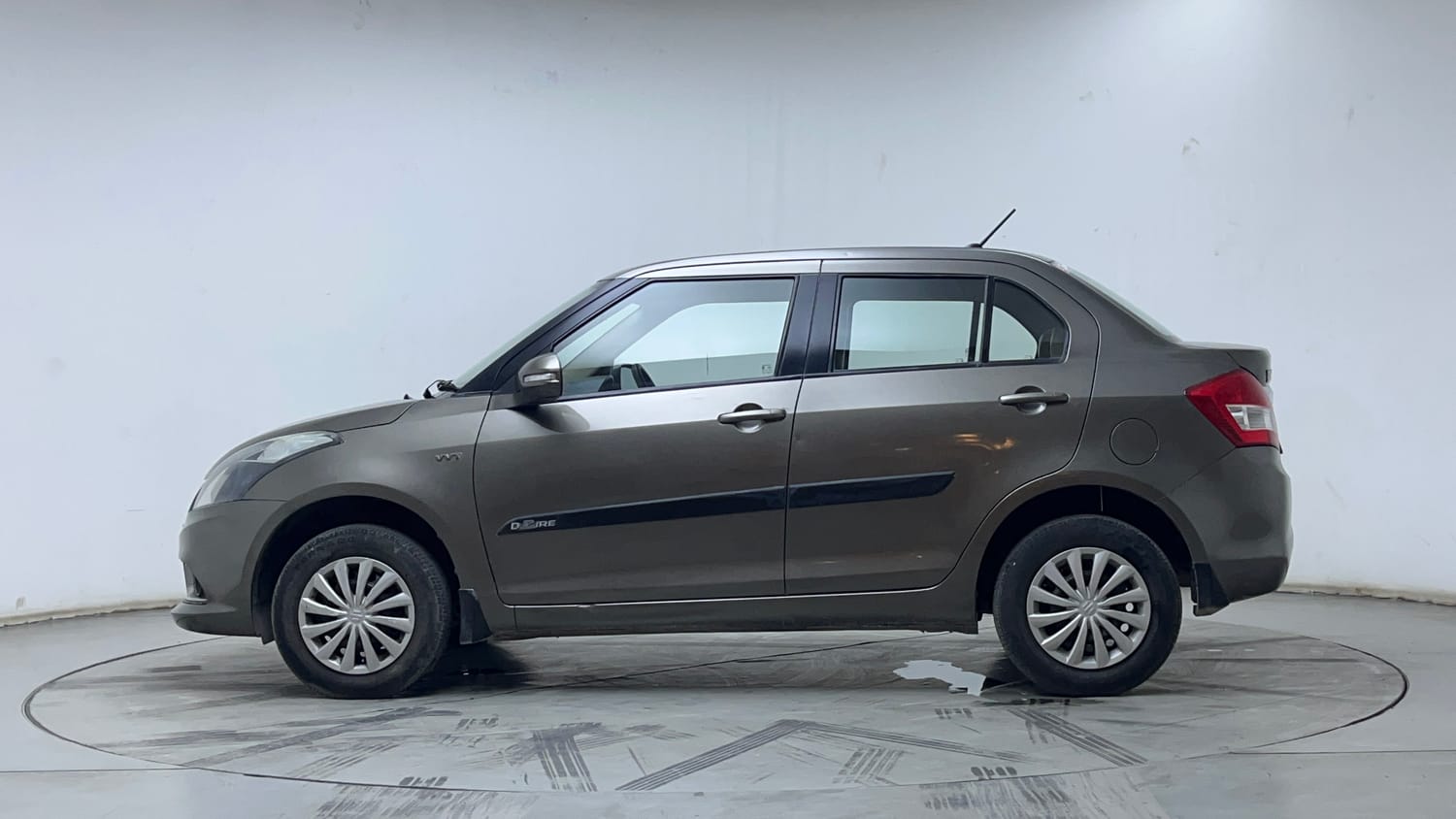 2015 Maruti Suzuki Swift Dzire - 2
