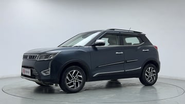 Used 2023 Mahindra XUV 300 W8 (O) 1.2 Petrol AMT Petrol Automatic Image