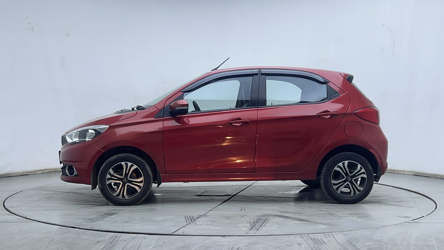 2018 Tata Tiago - 2