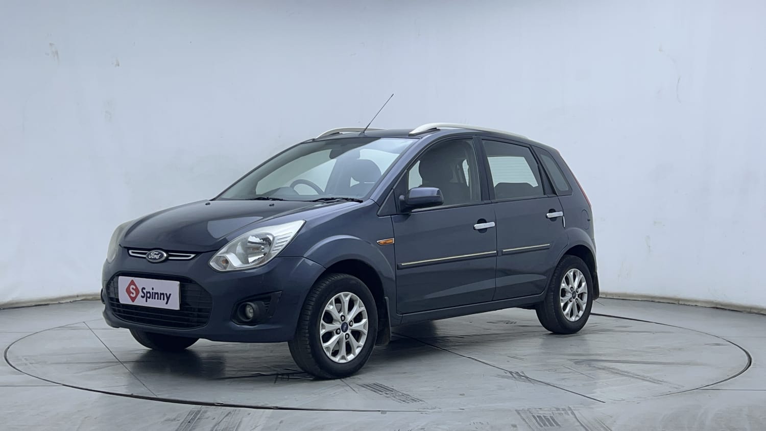 Ford Figo - Photo 1