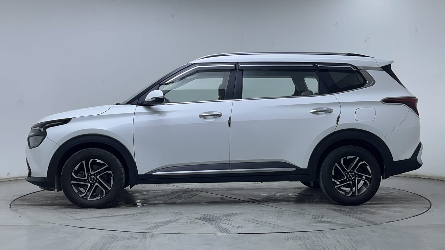 2022 Kia Carens - 2