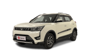 Used 2023 Mahindra XUV 300 W8 (O) 1.5 Diesel AMT Diesel Automatic Image