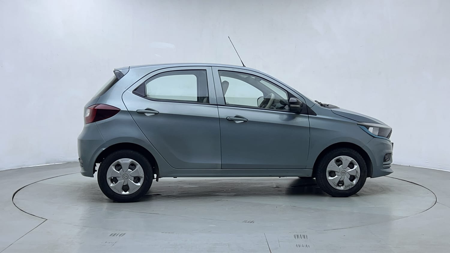 2023 Tata Tiago EV XT Medium Range - Photo 6