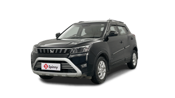 Used 2023 Mahindra XUV 300 W8 1.2 Petrol Petrol Manual Image