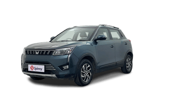 Used 2022 Mahindra XUV 300 W8 (O) 1.5 Diesel AMT Diesel Automatic Image