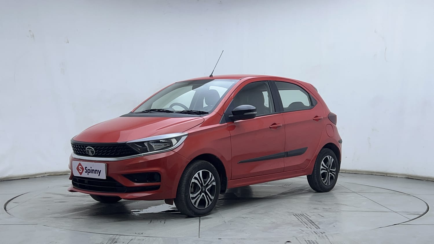 2024 Tata Tiago XT