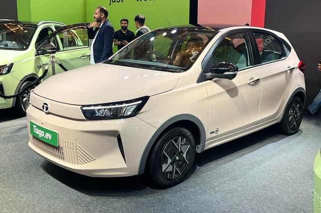 New Tata Tiago EV exterior EXTERIOR ROOF VIEW