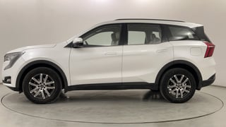 Used 2022 Mahindra XUV700 AX 7 Diesel AT Luxury Pack 7 STR Diesel Automatic exterior LEFT SIDE VIEW