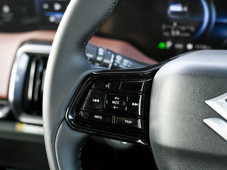 New Maruti Suzuki E-Vitara interior STEERING VIEW