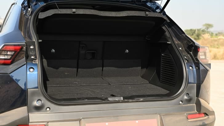 New Maruti Suzuki E-Vitara engine ENGINE LEFT SIDE HINGE & APRON VIEW