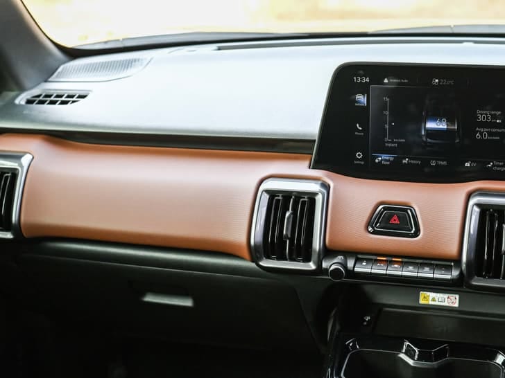 New Maruti Suzuki E-Vitara interior PEDALS VIEW