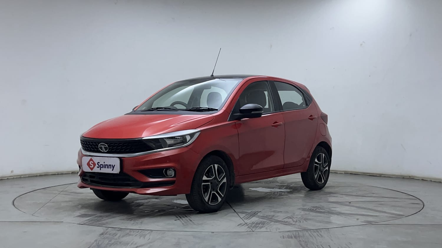 2021 Tata Tiago XZA Plus Dual Tone