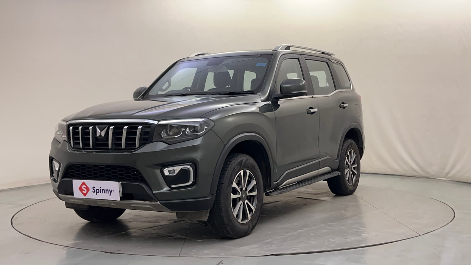 Used 2024 Mahindra Scorpio N Z8 Petrol MT 7 STR Petrol Manual Car for ...