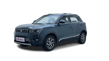 Used 2023 Mahindra XUV 300 W8 (O) 1.5 Diesel AMT Diesel Automatic Image