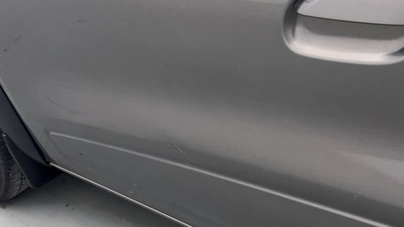 Used 2017 Renault Kwid 1.0 RXT Opt Petrol Manual dents MINOR DENT