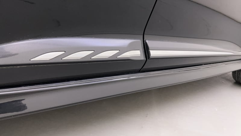 Used 2025 Maruti Suzuki Swift ZXi Petrol Manual dents MINOR SCRATCH