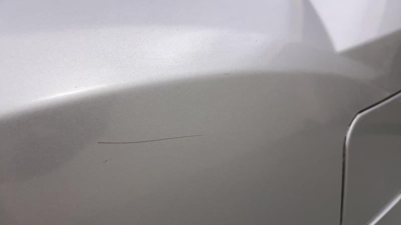 Used 2017 Mahindra XUV500 W10 AT Diesel Automatic dents MINOR SCRATCH