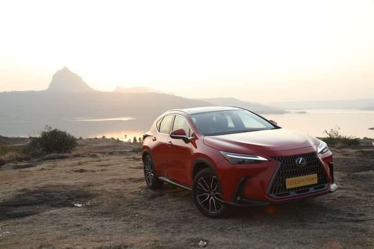New Lexus NX exterior RIGHT SIDE VIEW