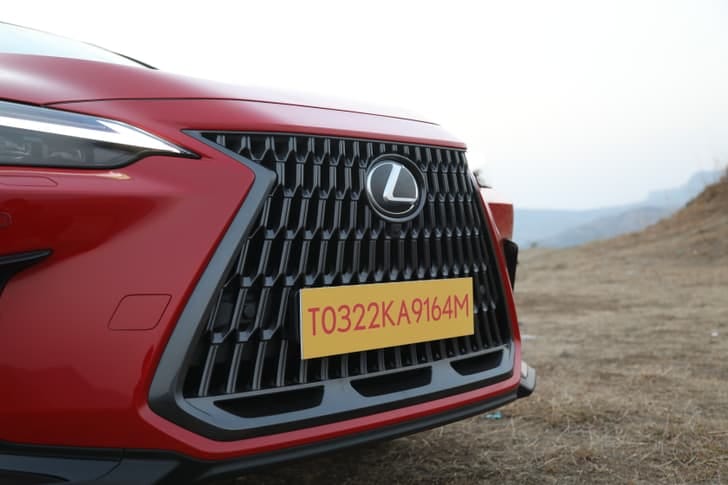 New Lexus NX exterior RIGHT FRONT CORNER VIEW