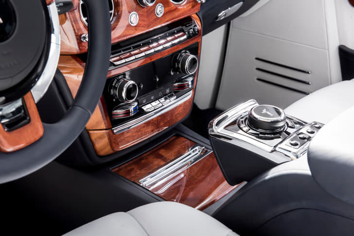 New Rolls-Royce Phantom interior GEAR KNOB VIEW