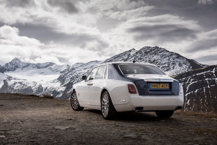 New Rolls-Royce Phantom interior DICKY DOOR OPEN VIEW