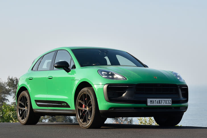 New Porsche Macan exterior LEFT SIDE VIEW