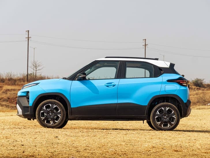 New Tata Punch exterior LEFT FRONT CORNER VIEW