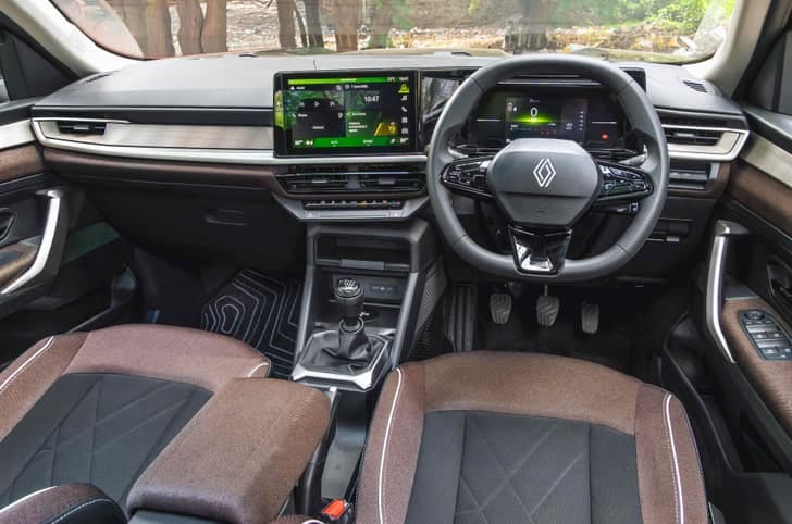 New Renault Duster interior DASHBOARD VIEW