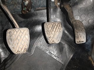 Used 2015 Datsun GO [2014-2019] T Petrol Manual interior PEDALS VIEW