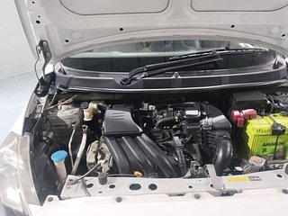 Used 2015 Datsun GO [2014-2019] T Petrol Manual engine ENGINE RIGHT SIDE HINGE & APRON VIEW