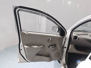 Used 2015 Datsun GO [2014-2019] T Petrol Manual interior LEFT FRONT DOOR OPEN VIEW