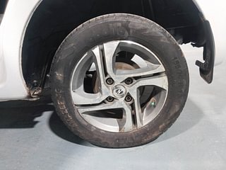Used 2015 Datsun GO [2014-2019] T Petrol Manual tyres LEFT REAR TYRE RIM VIEW