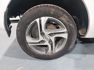 Used 2015 Datsun GO [2014-2019] T Petrol Manual tyres RIGHT REAR TYRE RIM VIEW