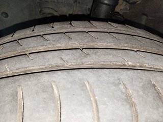 Used 2015 Nissan Sunny [2014-2020] XL Petrol Manual tyres LEFT FRONT TYRE TREAD VIEW