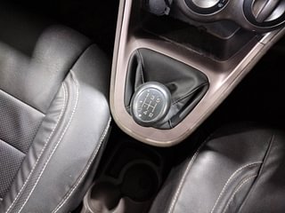 Used 2013 Hyundai i10 [2010-2016] Magna 1.2 Petrol Petrol Manual interior GEAR  KNOB VIEW
