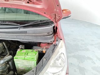 Used 2013 Hyundai i10 [2010-2016] Magna 1.2 Petrol Petrol Manual engine ENGINE LEFT SIDE HINGE & APRON VIEW