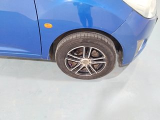 Used 2012 Chevrolet Beat LT Petrol Petrol Manual tyres RIGHT FRONT TYRE RIM VIEW