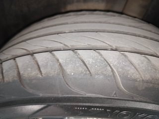 Used 2014 Volkswagen Polo [2010-2014] Highline 1.2 (D) Diesel Manual tyres LEFT REAR TYRE TREAD VIEW