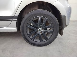 Used 2014 Volkswagen Polo [2010-2014] Highline 1.2 (D) Diesel Manual tyres LEFT REAR TYRE RIM VIEW