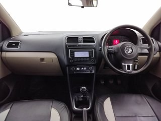 Used 2014 Volkswagen Polo [2010-2014] Highline 1.2 (D) Diesel Manual interior DASHBOARD VIEW
