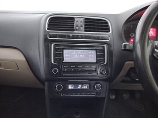 Used 2014 Volkswagen Polo [2010-2014] Highline 1.2 (D) Diesel Manual interior MUSIC SYSTEM & AC CONTROL VIEW