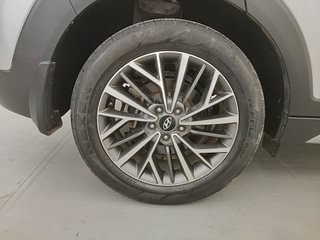 Used 2021 Hyundai Tucson GLS 4WD AT Diesel Diesel Automatic tyres RIGHT REAR TYRE RIM VIEW