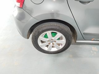 Used 2011 Volkswagen Polo [2010-2014] Highline1.2L (P) Petrol Manual tyres RIGHT REAR TYRE RIM VIEW