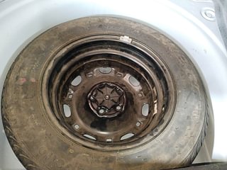 Used 2011 Volkswagen Polo [2010-2014] Highline1.2L (P) Petrol Manual tyres SPARE TYRE VIEW