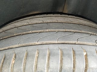 Used 2011 Volkswagen Polo [2010-2014] Highline1.2L (P) Petrol Manual tyres LEFT REAR TYRE TREAD VIEW