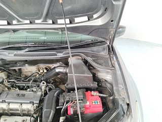 Used 2011 Volkswagen Polo [2010-2014] Highline1.2L (P) Petrol Manual engine ENGINE LEFT SIDE VIEW