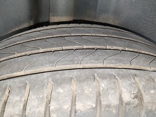 Used 2011 Volkswagen Polo [2010-2014] Highline1.2L (P) Petrol Manual tyres RIGHT REAR TYRE TREAD VIEW