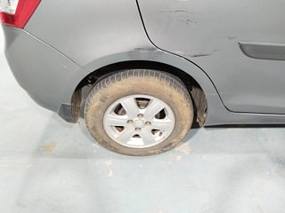 Used 2013 Maruti Suzuki Swift Dzire VXI Petrol Manual tyres RIGHT REAR TYRE RIM VIEW