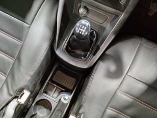 Used 2017 Ford Figo [2015-2019] Trend 1.2 Ti-VCT Petrol Manual interior GEAR  KNOB VIEW