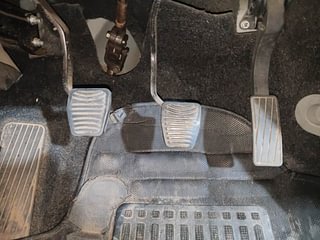 Used 2016 Mahindra KUV100 [2015-2017] K2 6 STR Petrol Manual interior PEDALS VIEW